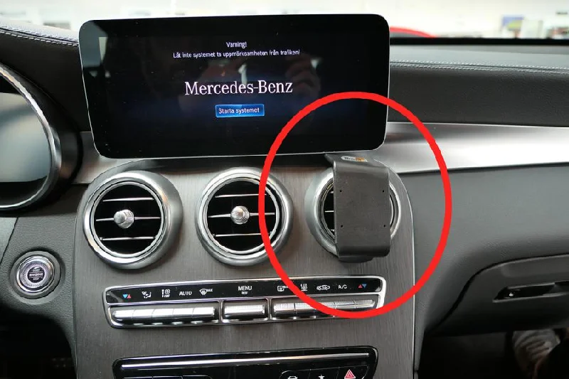 Angled Dash Mount for Mercedes Benz GLC-Class